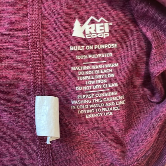 REI Co-op exercise T-shirt size S - Picture 6 of 7